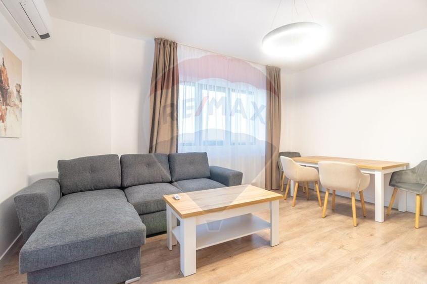 Apartament cu 2 camere decomandat, mobilat în Parcul Carol