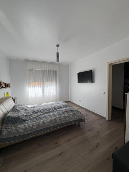 Casă individuală cu 4 camere cu Canalizare în Satu Nou de Jos