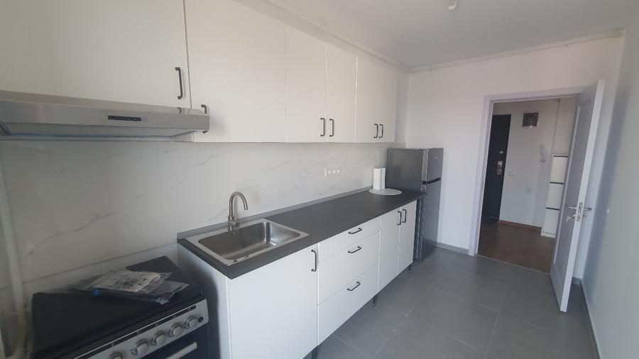 Apartament cu 2 camere semidecomandat, mobilat în Central