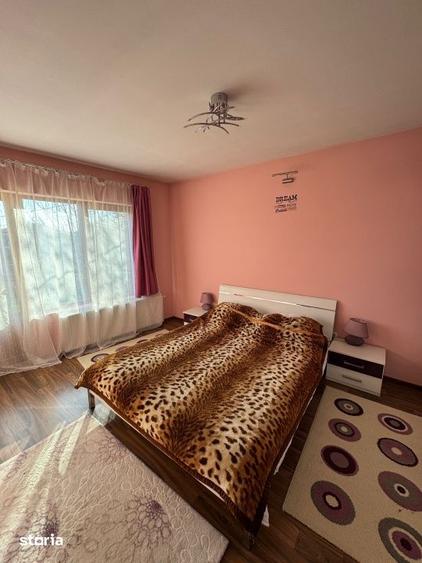 Casă cu 8 camere cu Teren 380 Mp în Griviței