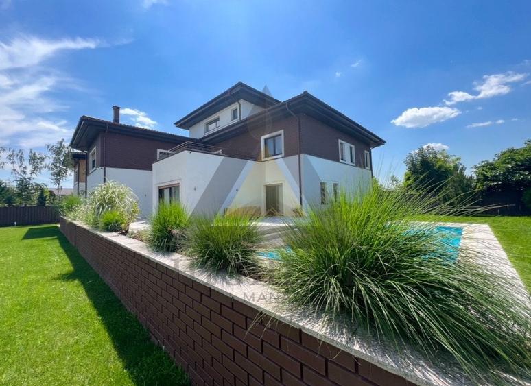 Casă individuală cu 12 camere cu Canalizare în Pipera