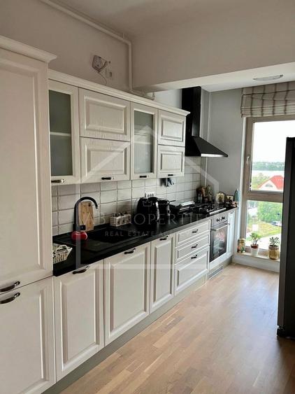 Apartament cu 3 camere decomandat, mobilat în Sisești