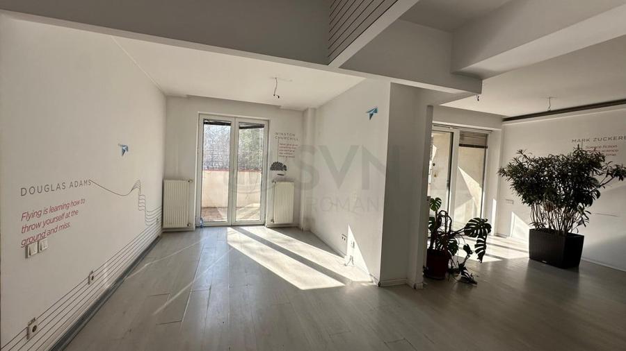Apartament cu 5 camere decomandat în P-ța Victoriei