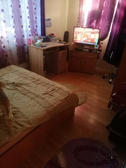 Casă cu 4 camere în Romanești