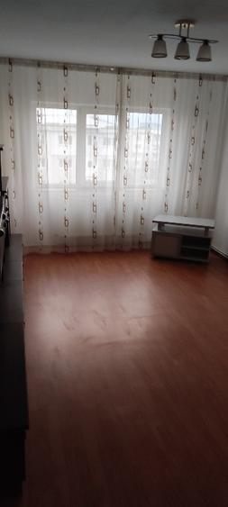 Apartament cu 2 camere decomandat în Hotvon