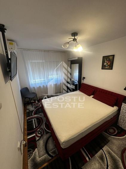 Apartament cu 3 camere decomandat, mobilat în Girocului