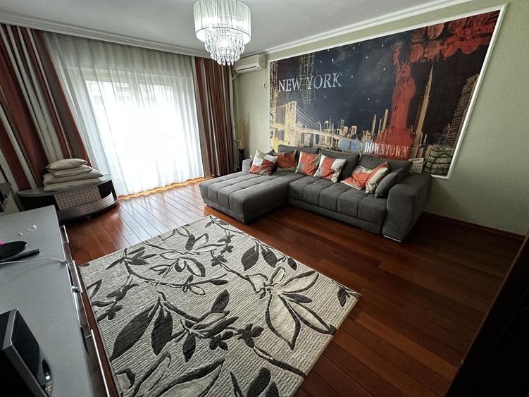 Apartament cu 3 camere decomandat în Virtuții
