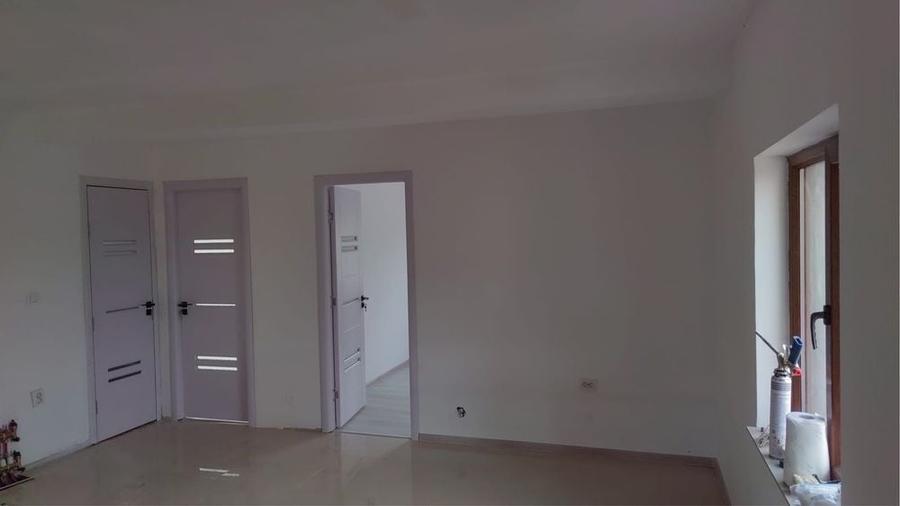 Casă cu 3 camere în Central