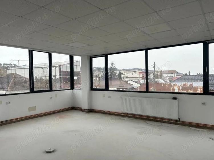 Spațiu comercial, de 180 mp, în Central