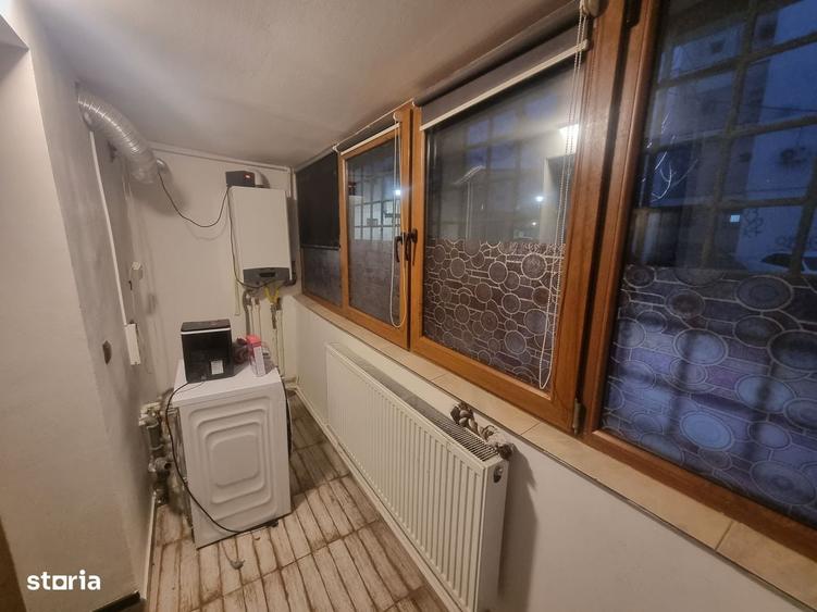 Apartament cu 2 camere decomandat în CET