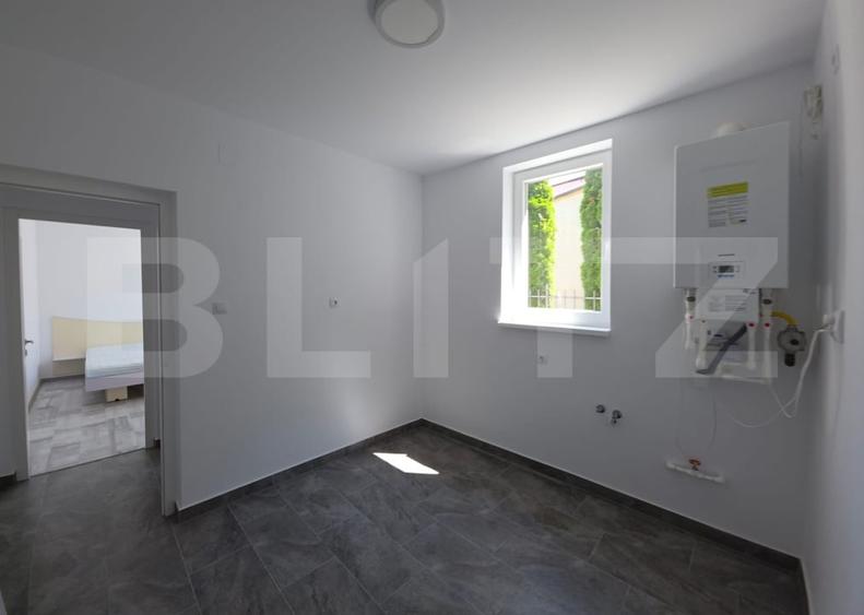 Duplex cu 5 camere cu Canalizare în Corunca