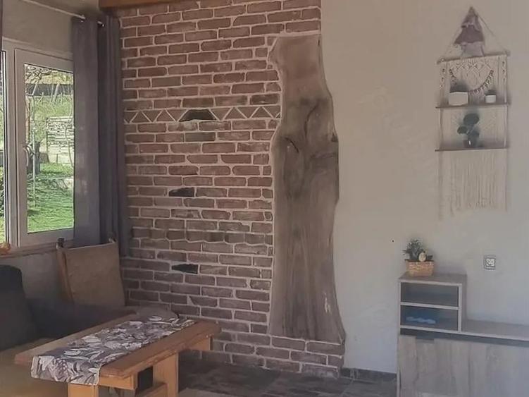 Casă individuală cu 3 camere cu Teren 1800 Mp în Preutești