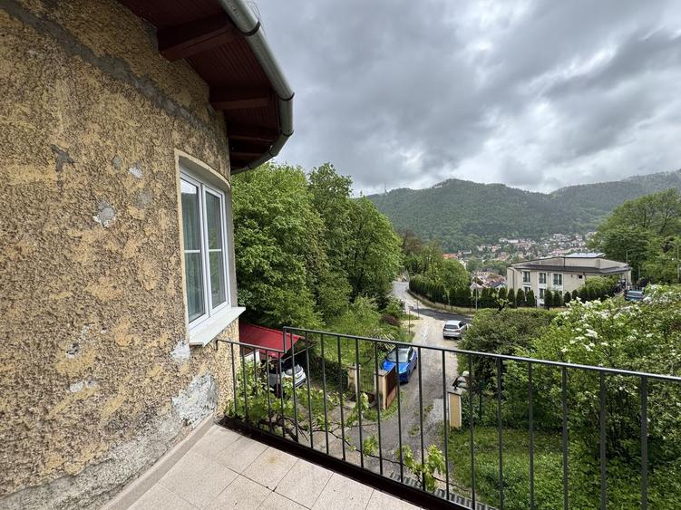 Apartament cu 2 camere decomandat, mobilat în Centrul Istoric