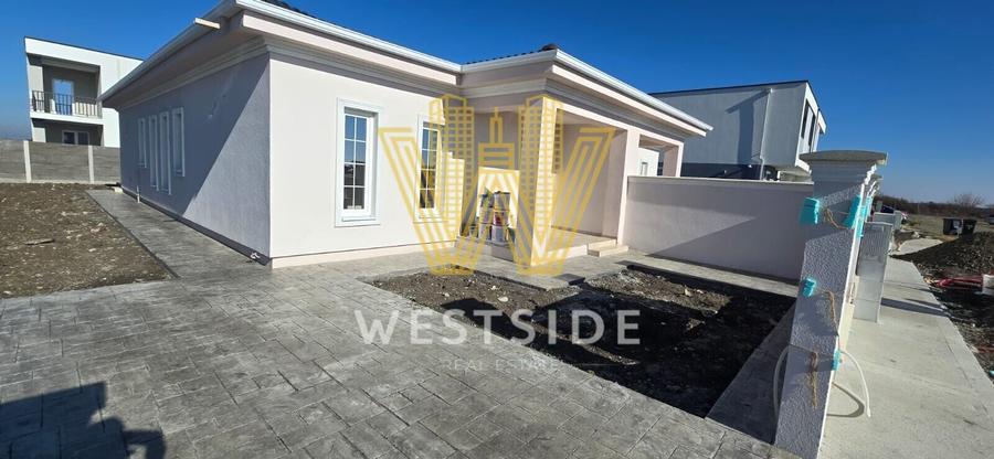 Apartament cu 3 camere decomandat în Remetea Mare