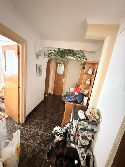 Propietar vand apartament 2 camere decomandat spatios loc de parcare inclus - 3