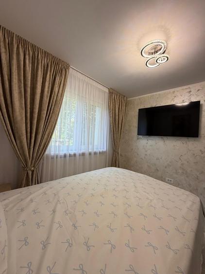 Apartament cu 2 camere semidecomandat, mobilat în Micro 38