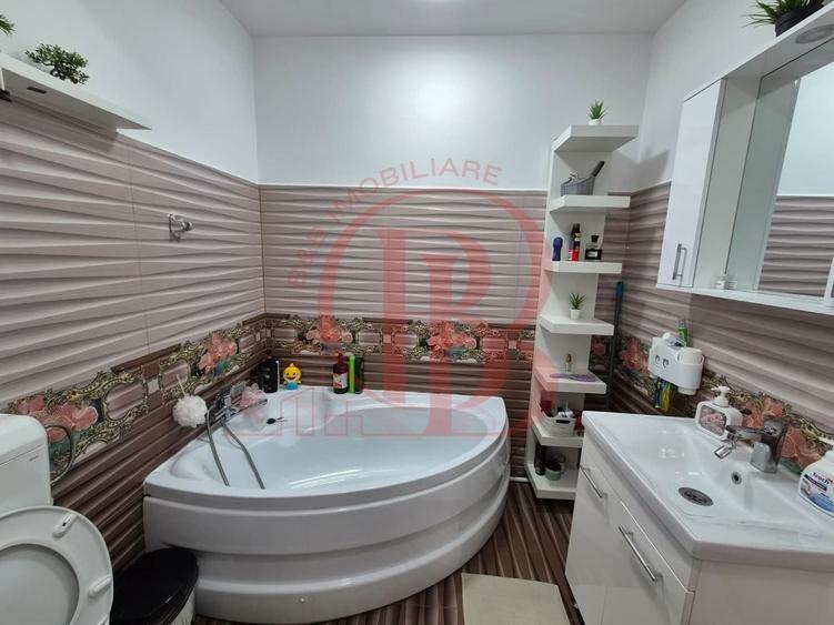 Duplex cu 4 camere cu Canalizare în Theodor Pallady