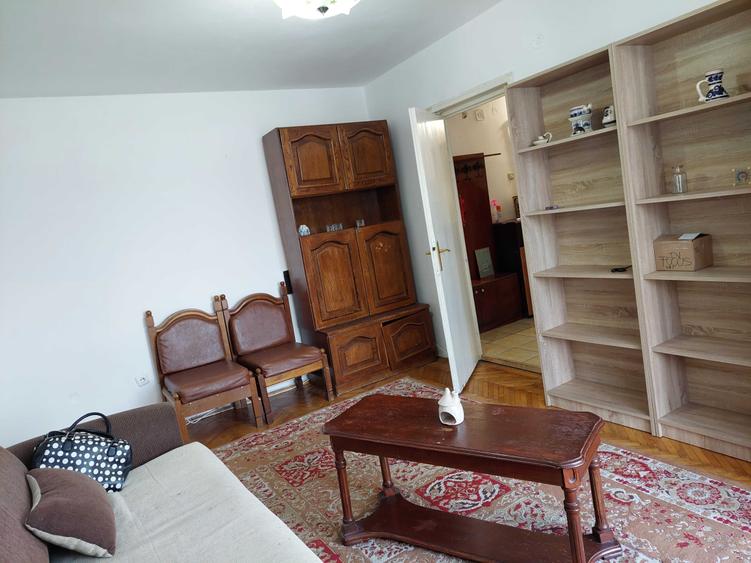 Apartament cu 2 camere semidecomandat în Petros