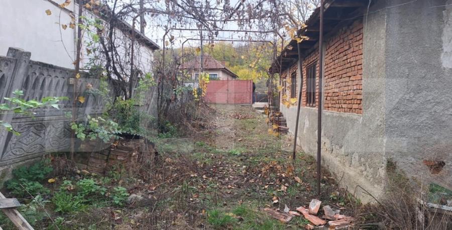 Casă individuală cu 3 camere cu Teren 1300 Mp în Bărbătești