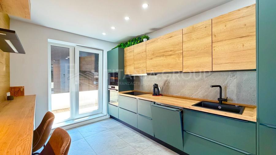 Apartament cu 4 camere decomandat, mobilat în Tractorul