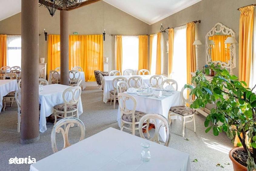 Casă cu 10 camere cu Teren 2000 Mp în Central