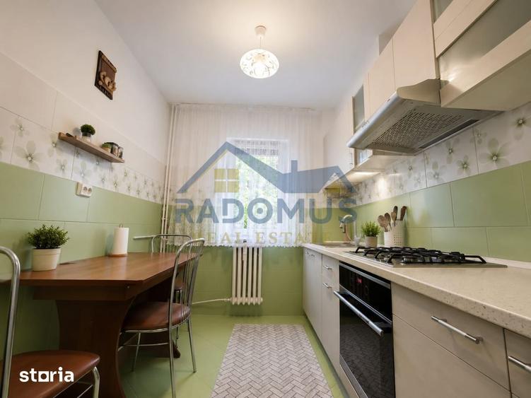 Apartament cu 2 camere semidecomandat, mobilat în Nord