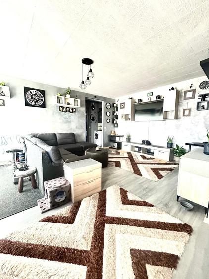 Apartament cu 2 camere decomandat în Florești