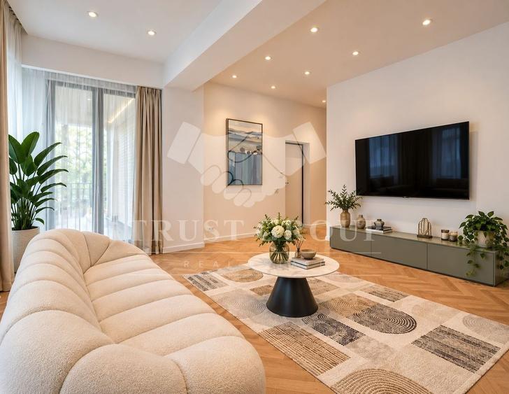 Apartament cu 3 camere semidecomandat, mobilat în Ferdinand