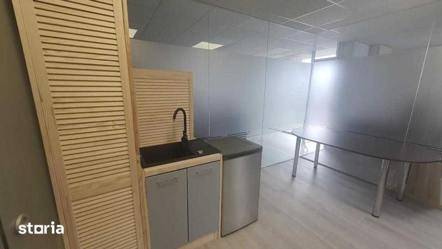Apartament cu 4 camere în Mărăști