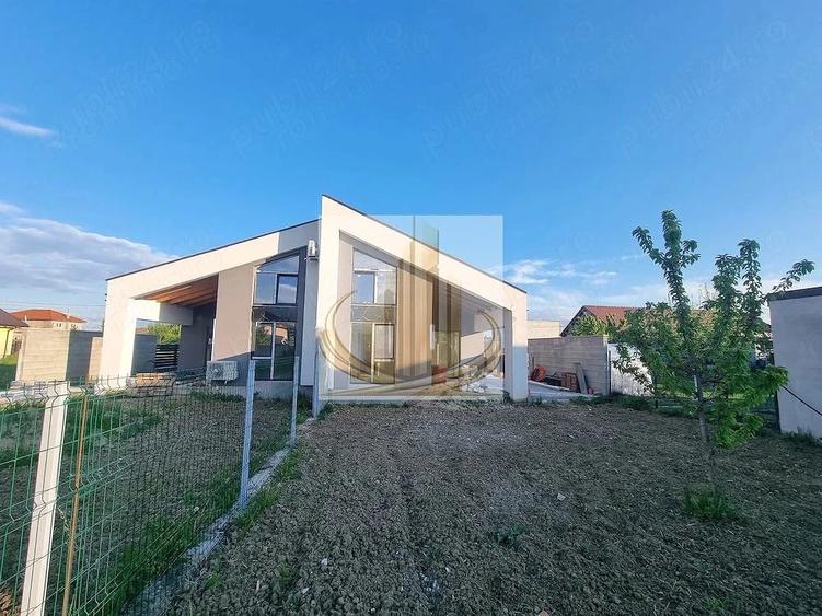 Casă cu Teren 420 Mp în Ghiroda