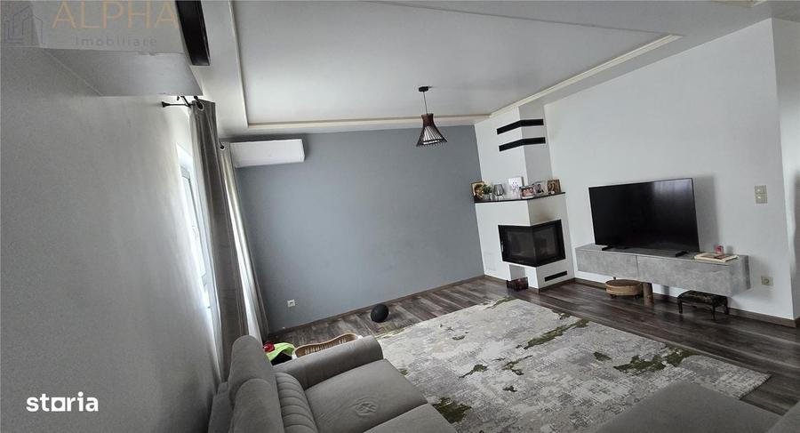 Casă cu 4 camere în Viișoara