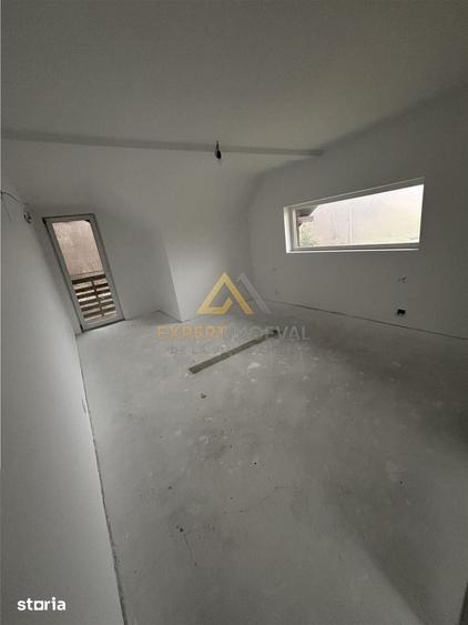 Casă cu Teren 2100 Mp în Central