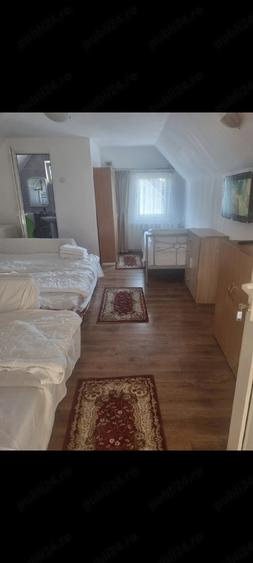 Casă cu 15 camere cu Teren 105 Mp în Central