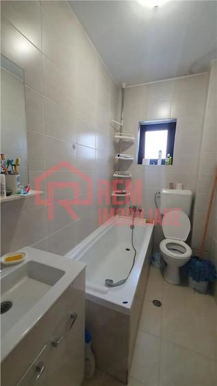 Apartament cu 2 camere decomandat în Fundeni