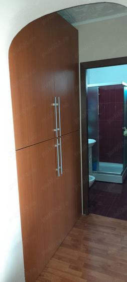 Apartament cu 2 camere semidecomandat în Cugir