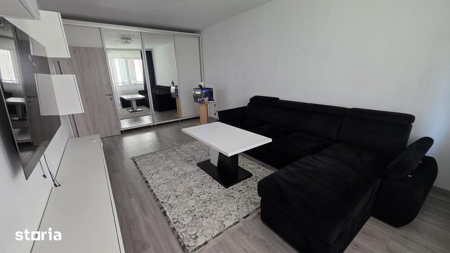 Apartament cu 2 camere decomandat în Exterior Vest