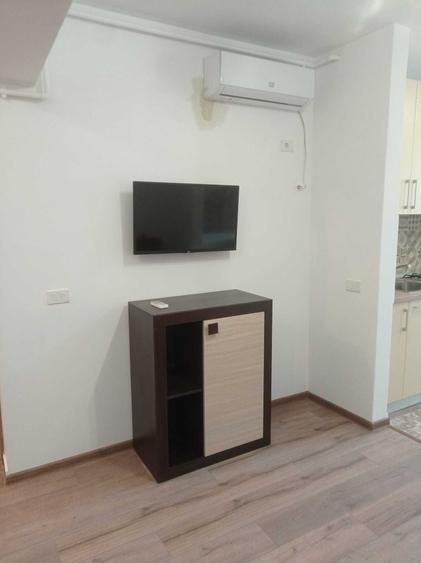 Apartament cu 2 camere semidecomandat în Apărătorii Patriei