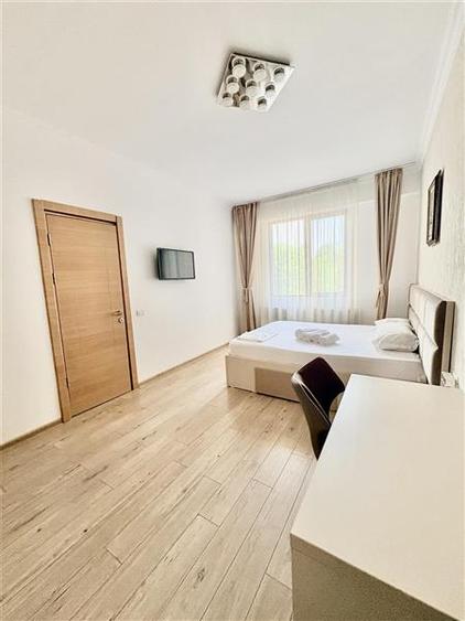 Apartament cu 2 camere decomandat, mobilat în Central