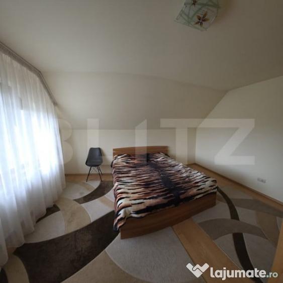 Casa de vanzare, 6 camere, 340 mp, cu 22 arii de teren, zona - 8