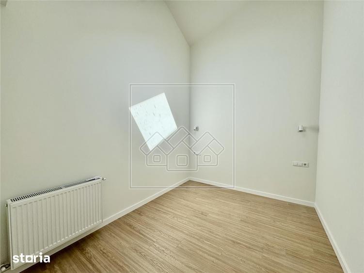 Apartament cu 4 camere în Cristian