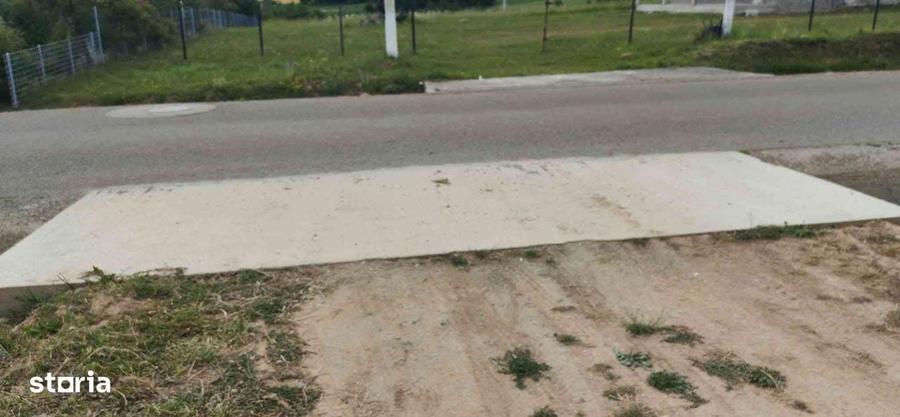 Casă cu 3 camere cu Teren 1000 Mp în Berchișești
