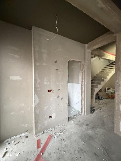 Casă cu 4 camere cu Teren 313 Mp în Central