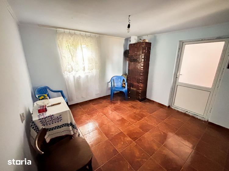 Casă cu 6 camere cu Teren 1247 Mp în Frăsinet