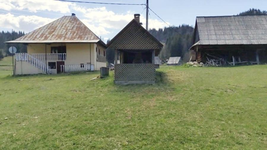 Casă individuală cu 5 camere cu Canalizare în Ocoale