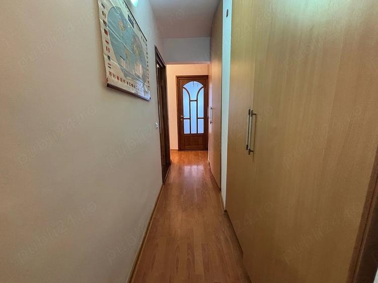 Apartament cu 3 camere decomandat în Cug
