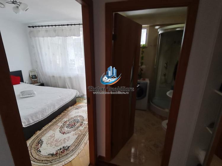 Apartament cu 2 camere decomandat în Periferie