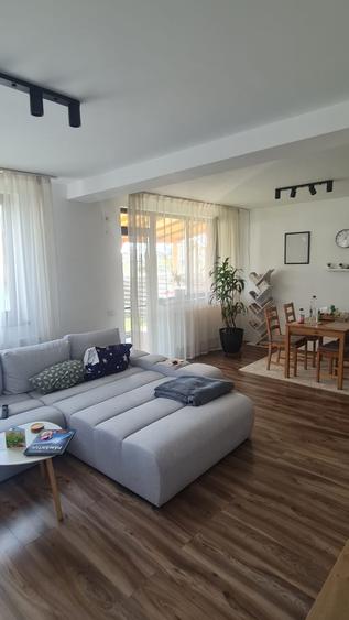 Casă cu 3 camere cu Teren 220 Mp în Berceni