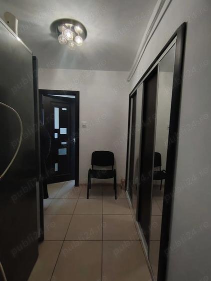 Apartament cu 2 camere decomandat în Micro 20