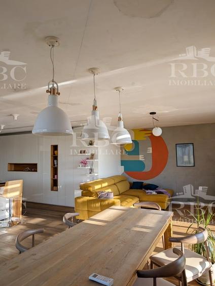 Penthouse cu 3 camere decomandat în Grigorescu