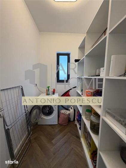 Casă cu 5 camere cu Teren 300 Mp în Târgșoru Vechi